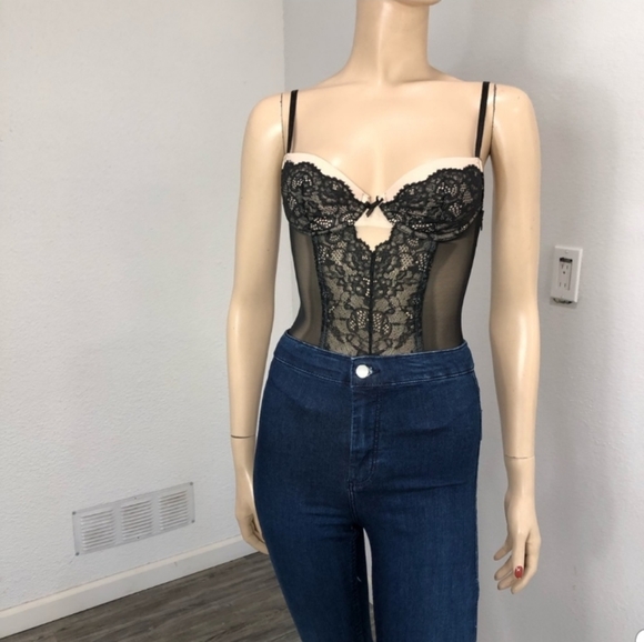 Victoria's Secret Corset Lace Bustier 36B - Picture 2 of 13